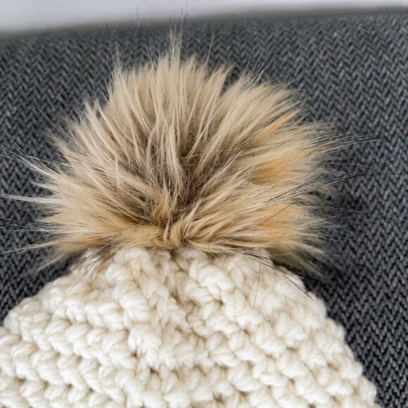 Adult, Mens, Ladies Ivory crochet hat, faux fur Pompom, Slouchy Knit Hat - Picture 5 of 6
